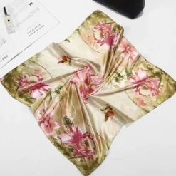 Bandana Dreamy Lotus