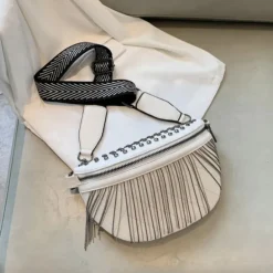Bauchtasche Festival Fringe