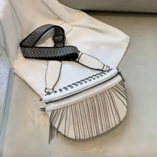 Bauchtasche Festival Fringe