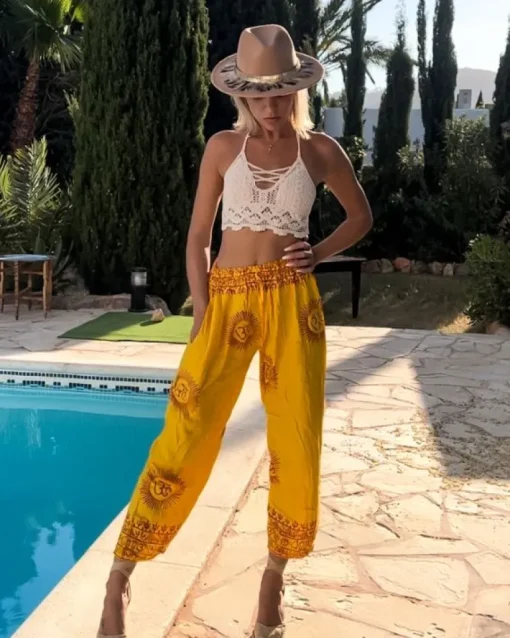 Gelbe Om Hose Aura