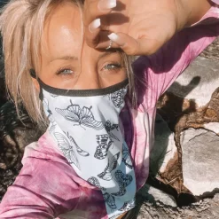 Hals-Mund Covid-Schutz Schmätterling