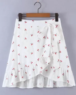 Kurzer Rock Cherry Cherry