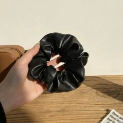 Leder Style Scrunchies Roma