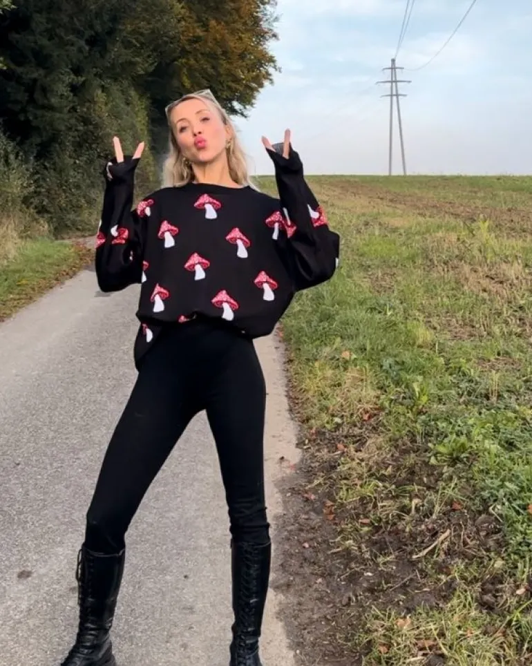 Pilz Pullover Red Mushroom