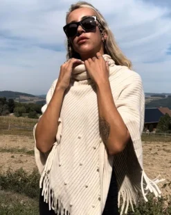 Poncho Annika