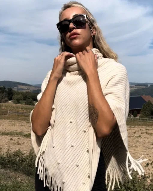 Poncho Annika