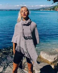 Poncho Annika