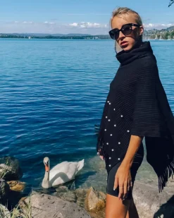 Poncho Annika