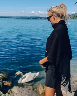 Poncho Annika
