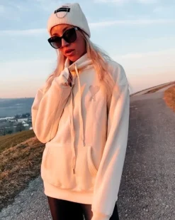 Pullover Hoodie A-Love