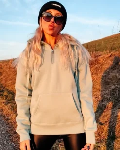 Pullover Hoodie A-Love