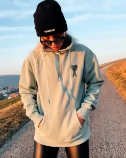 Pullover Hoodie A-Love